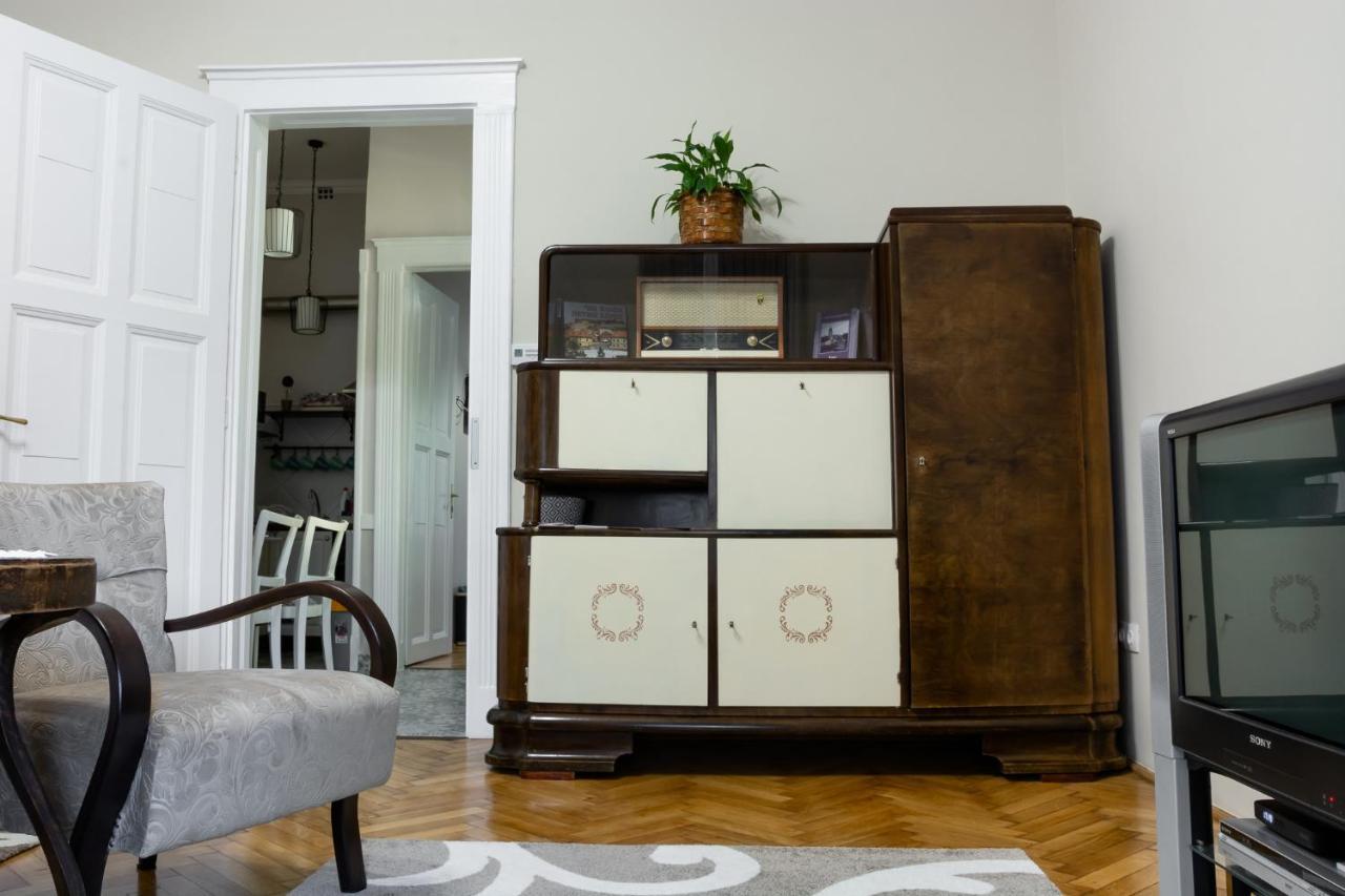 Appartamento Ékszerdoboz Apartman Eger Esterno foto