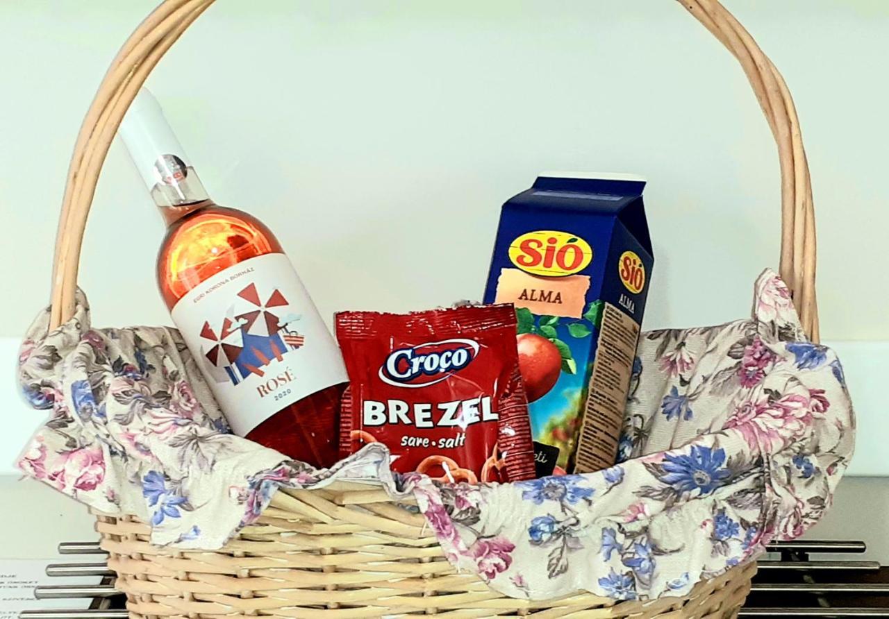 Appartamento Ékszerdoboz Apartman Eger Esterno foto